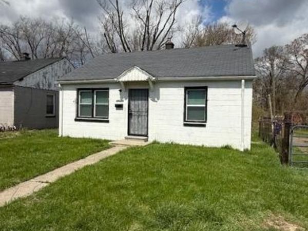 21530 W Davison Street , Detroit, MI 48223