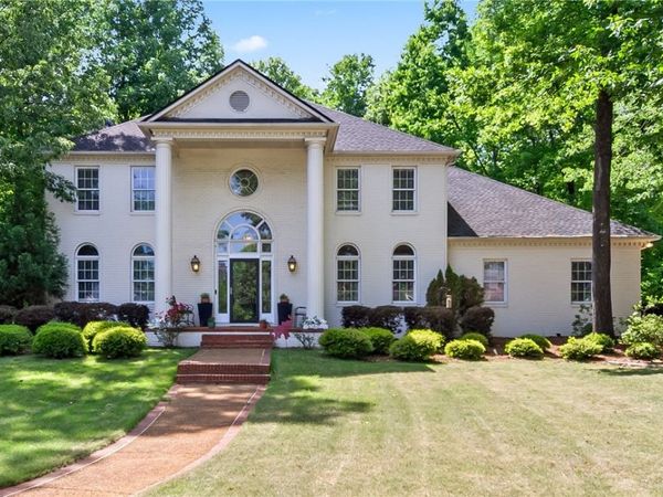 2124 Westminster Lane, Tuscaloosa, AL 35406