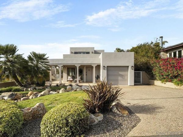 126 7th St, Del Mar, CA 92014