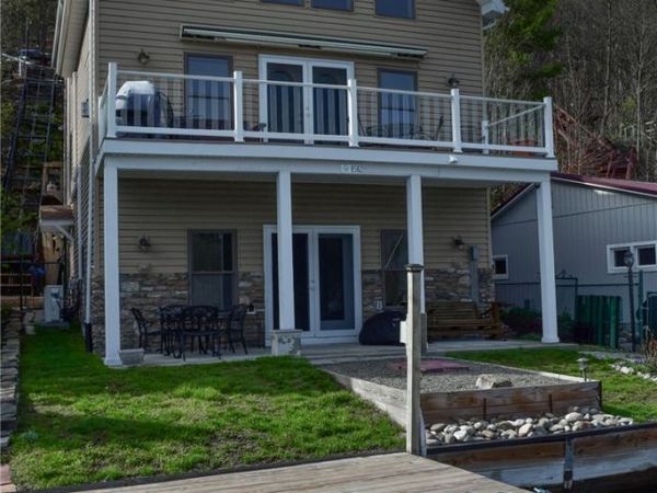 8582 W Lake Road , Hammondsport, NY 14840