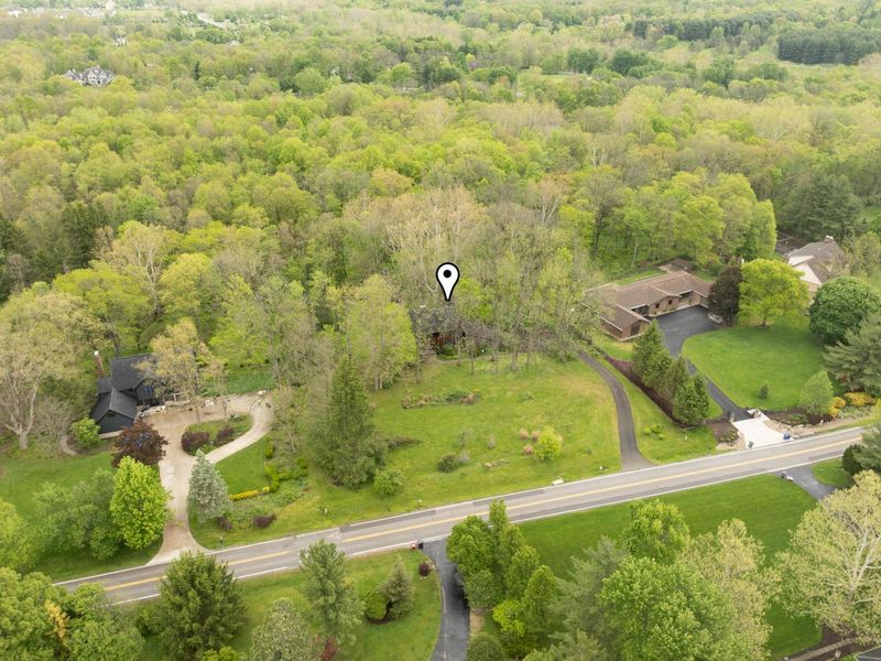 1484 Carriage Road, Powell, OH 43065 Photo 3