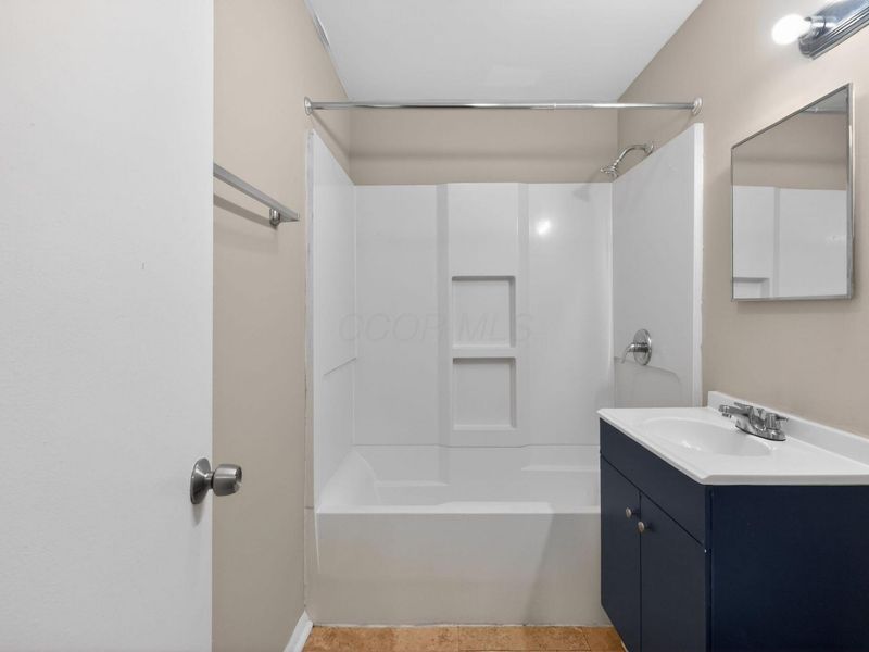 172 S Weyant Avenue , Columbus, OH 43213 Photo 12