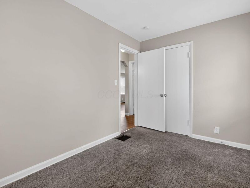 172 S Weyant Avenue , Columbus, OH 43213 Photo 7