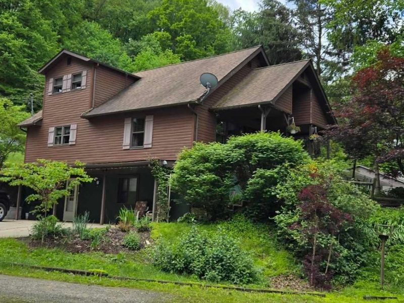 557 Ross Road SE, Lancaster, OH 43130 Photo 1