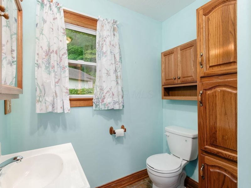 557 Ross Road SE, Lancaster, OH 43130 Photo 16