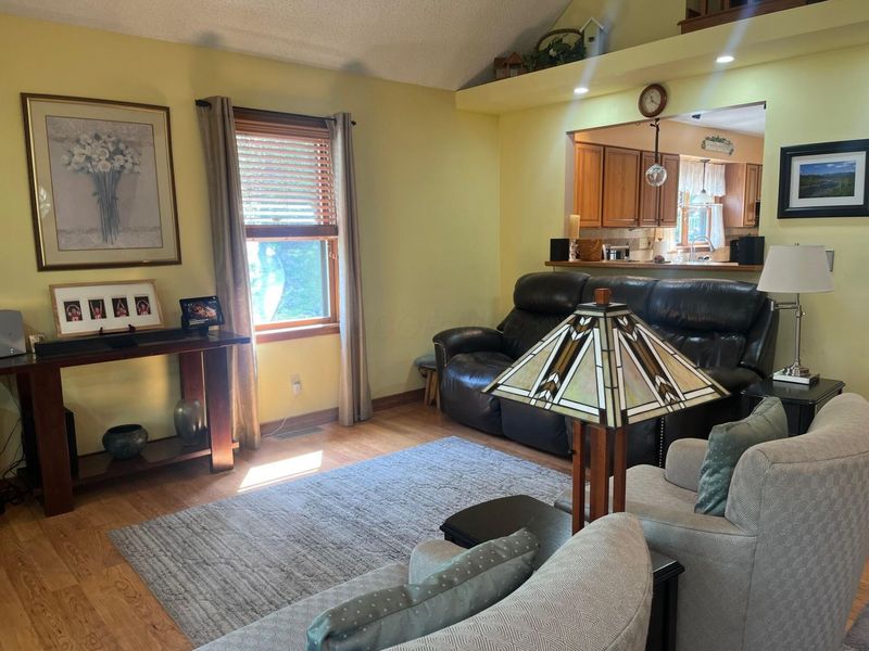 557 Ross Road SE, Lancaster, OH 43130 Photo 3