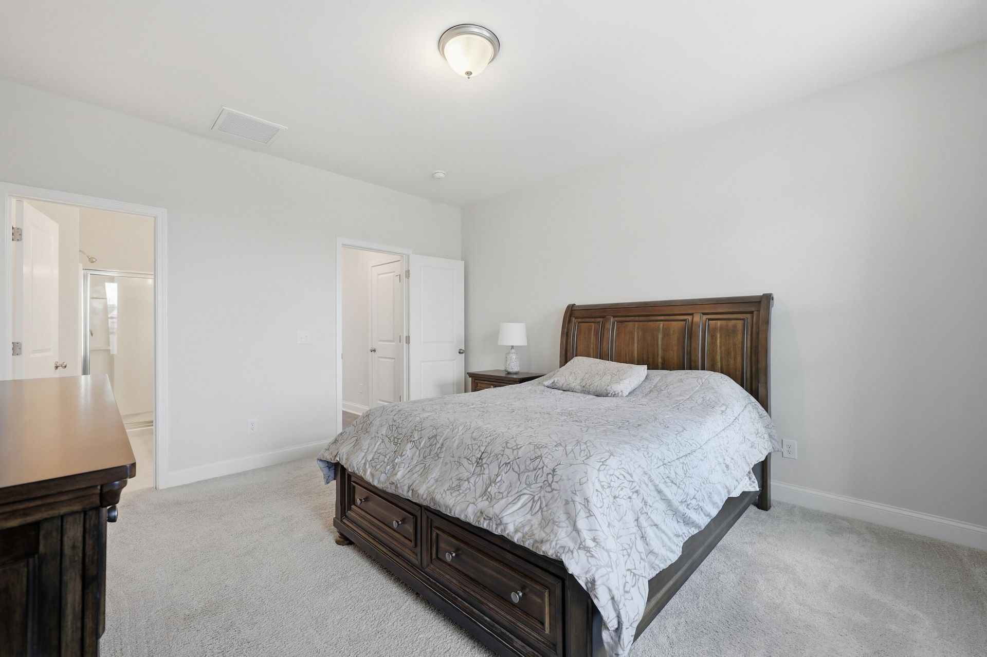 137 Hawthorne Landing Drive Photo 14