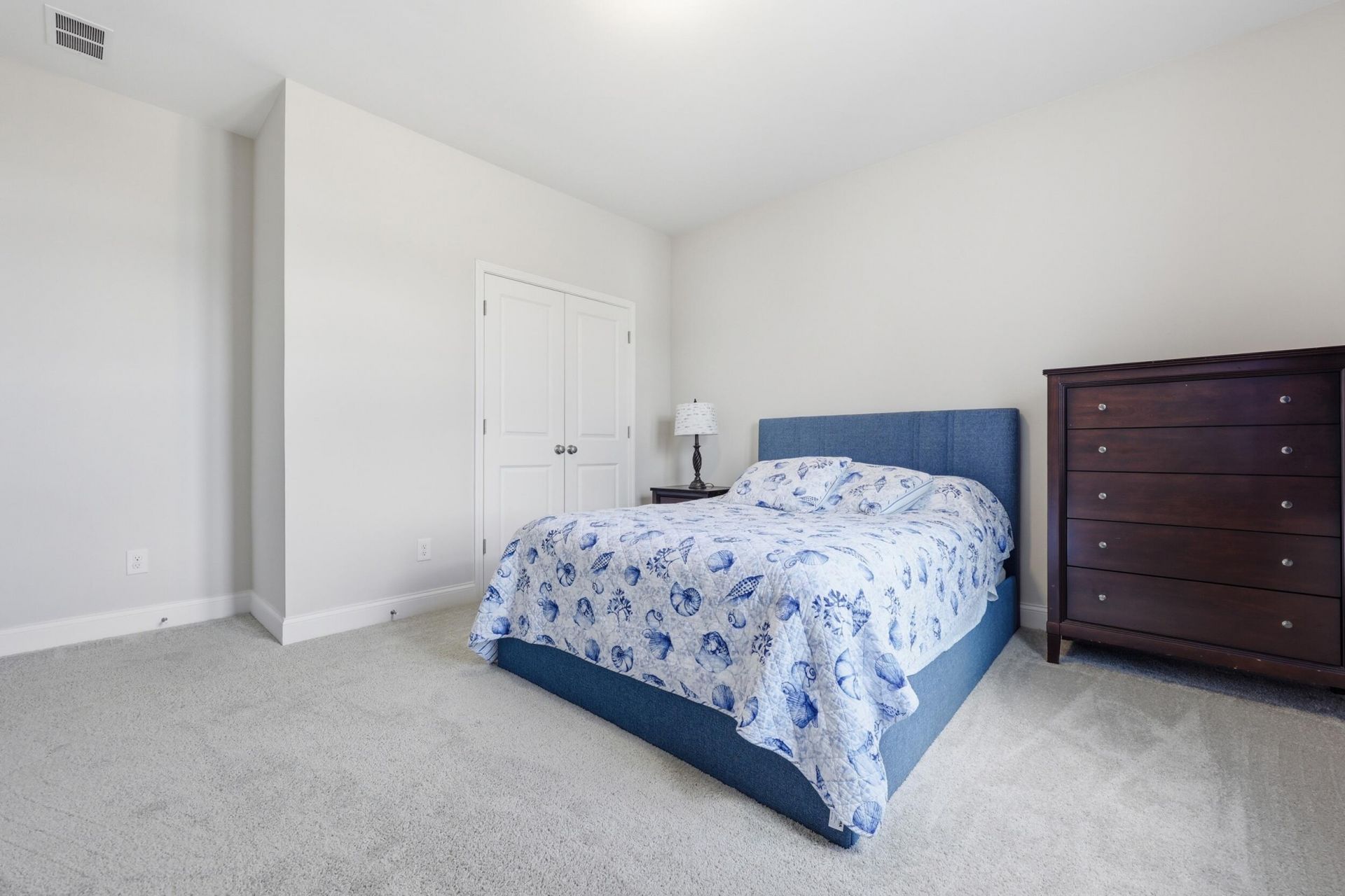 137 Hawthorne Landing Drive Photo 20