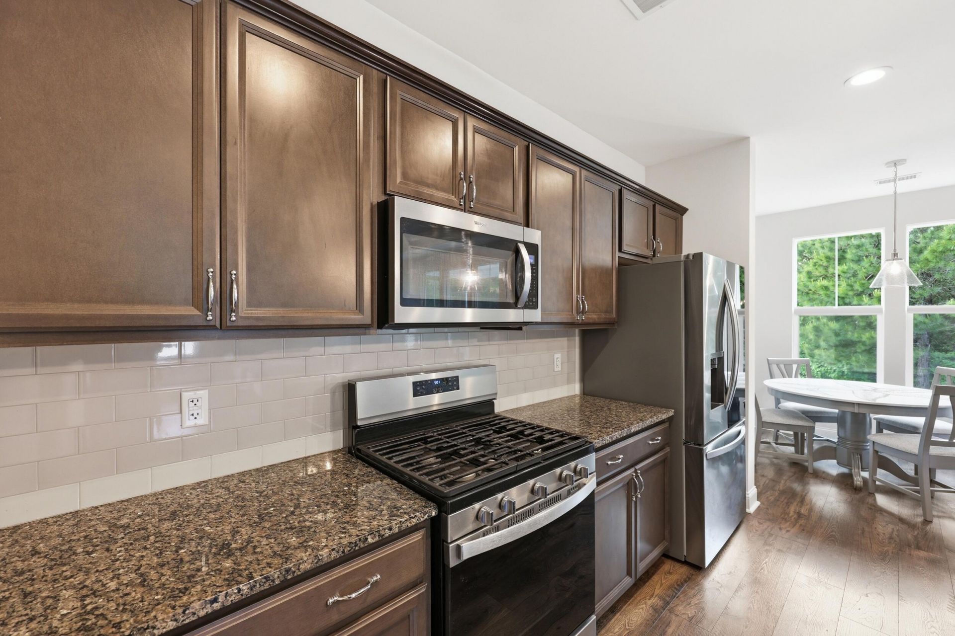 137 Hawthorne Landing Drive Photo 8