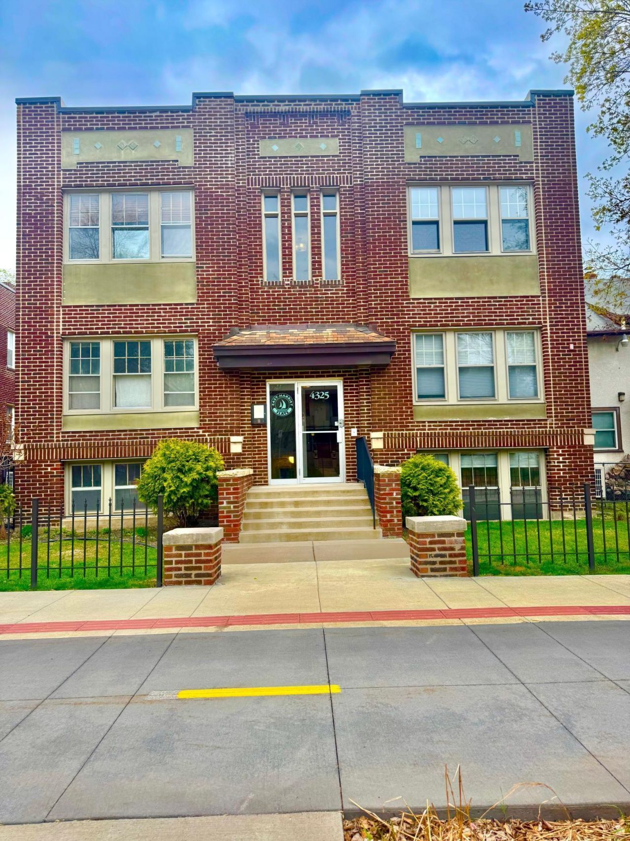 4325 Bryant Avenue S, Minneapolis, MN 55409