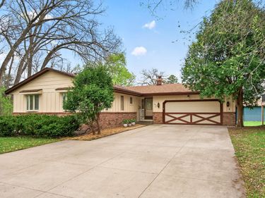 3454 Georgia Avenue N, Crystal, MN 55427