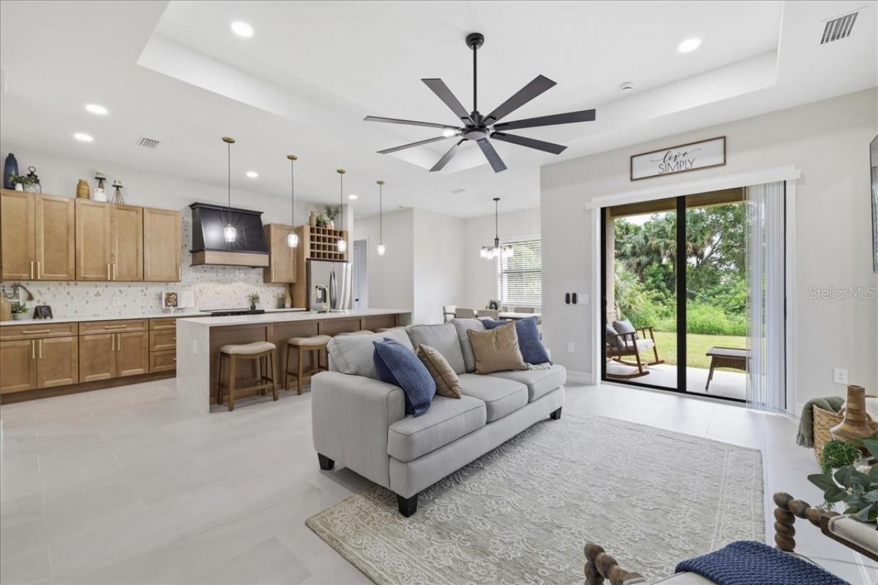 810 Sentinela Boulevard , Lehigh Acres, FL 33974 Photo