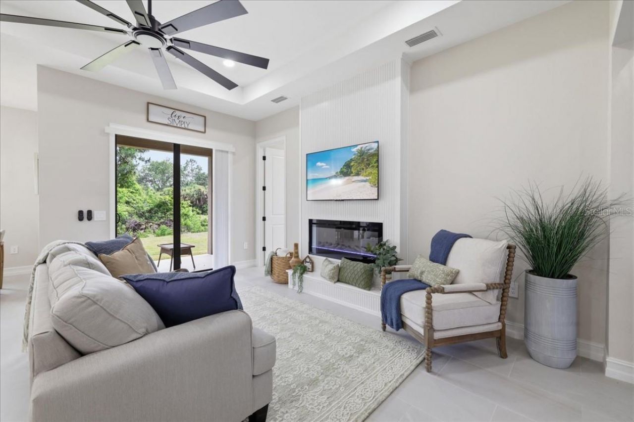 810 Sentinela Boulevard , Lehigh Acres, FL 33974 Photo