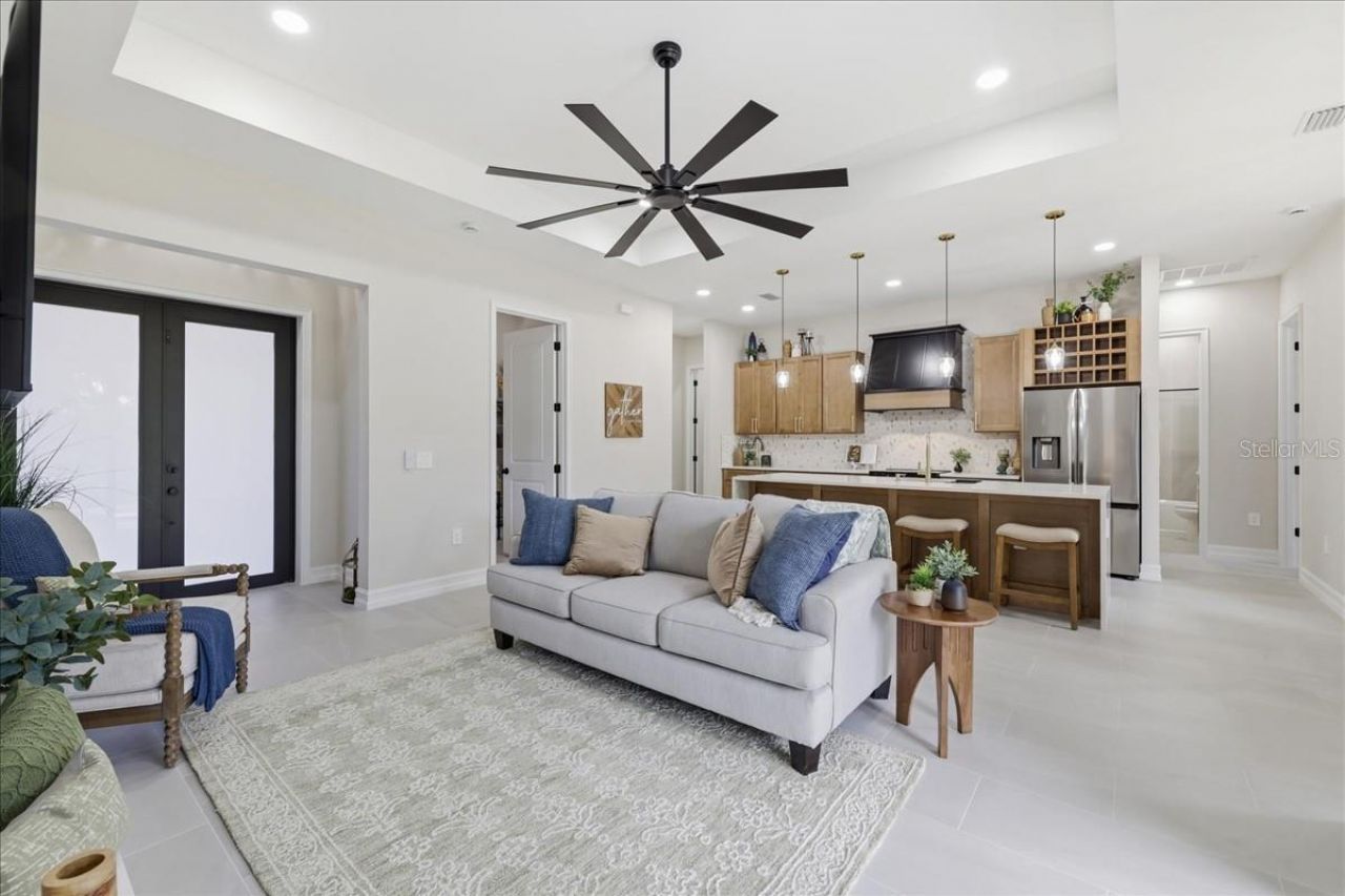 810 Sentinela Boulevard , Lehigh Acres, FL 33974 Photo