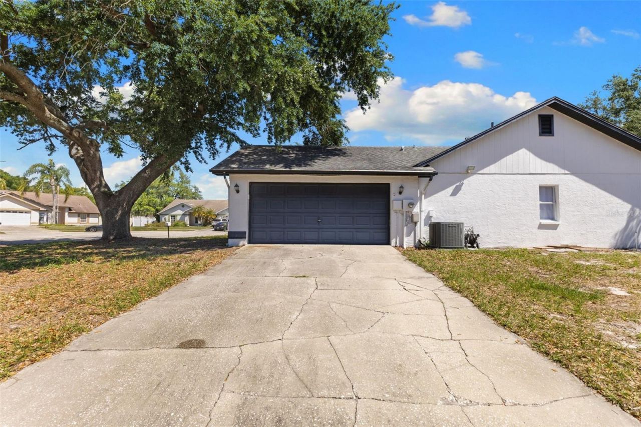 1546 Emblidge Court, Lutz, FL 33559 Photo