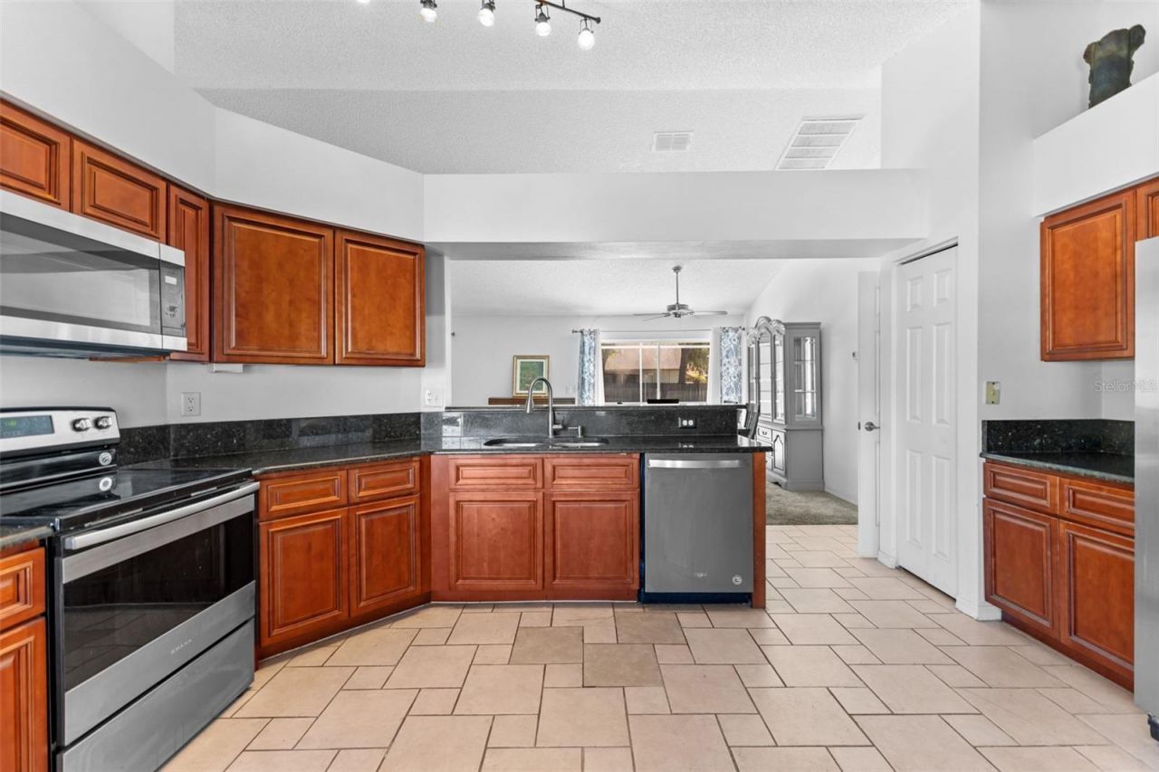 1546 Emblidge Court, Lutz, FL 33559 Photo