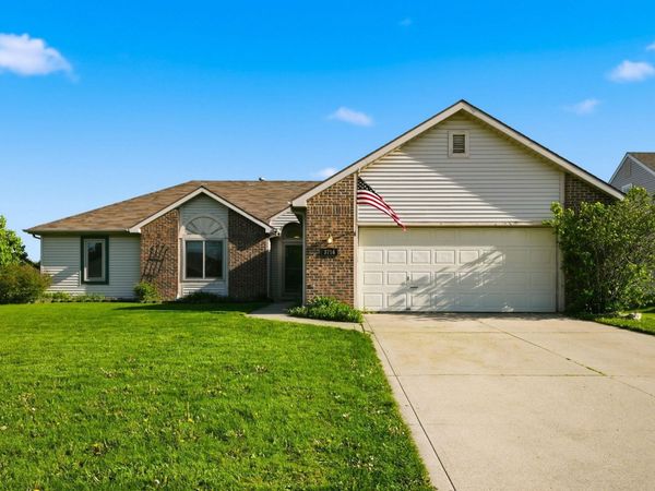 3716 Winding River Court, Fort Wayne, IN 46818