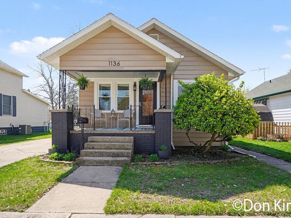 1136 Slayton Avenue, Grand Haven, MI 49417