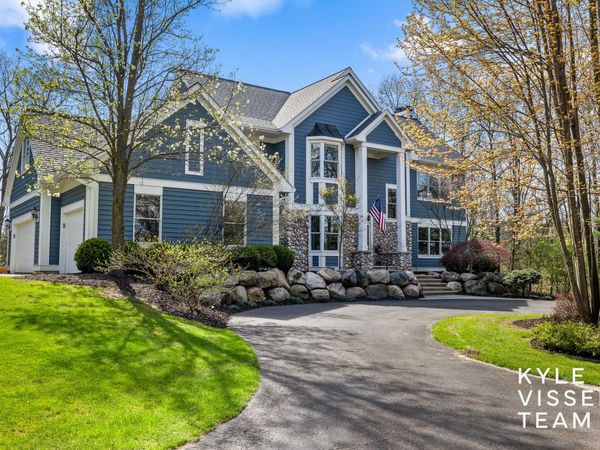 1977 Emerald Glen Court NE, Ada, MI 49301