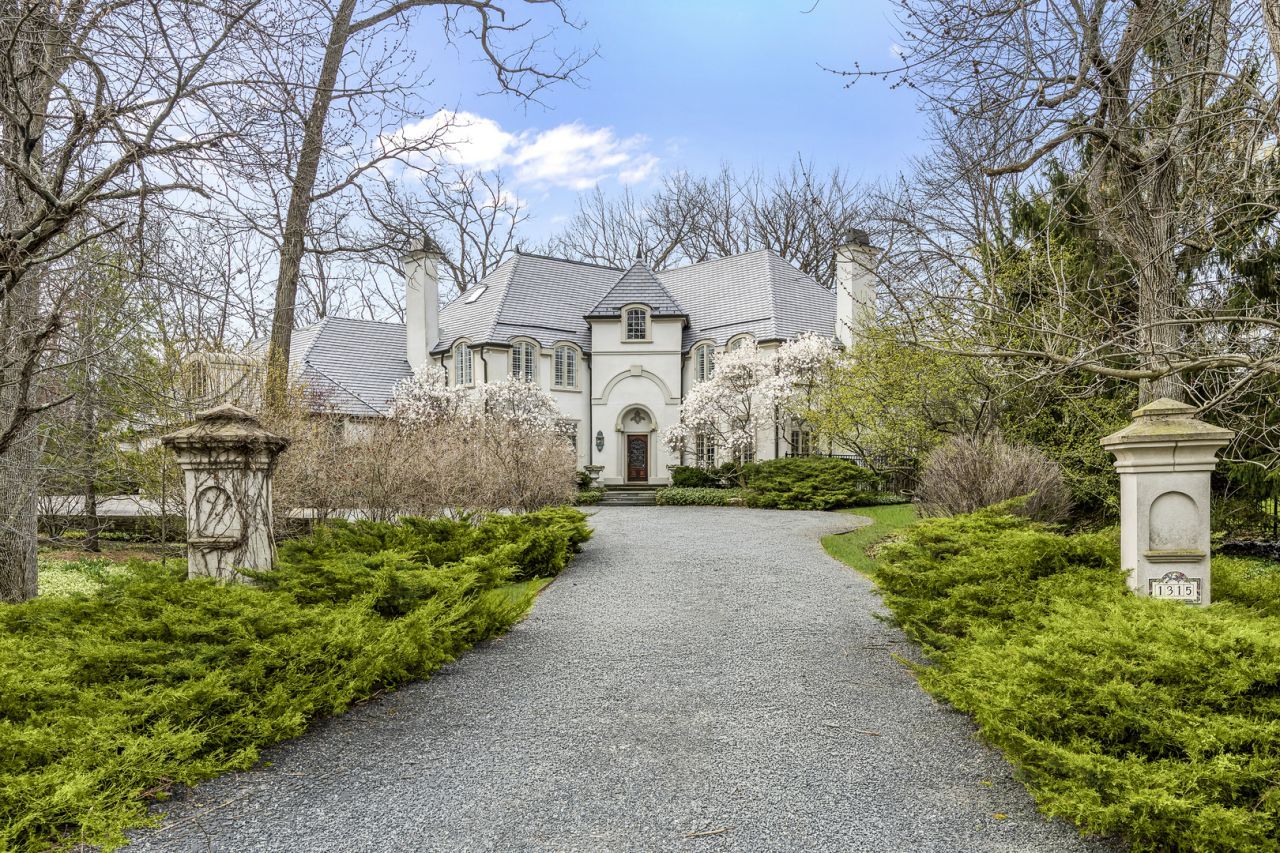 1315 Abington Cambs Drive , Lake Forest, IL 60045 Main Photo