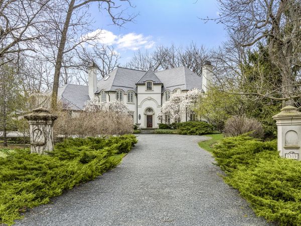 1315 Abington Cambs Drive , Lake Forest, IL 60045