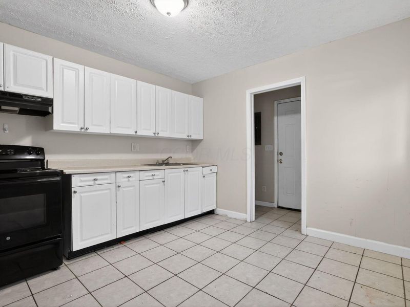 3041 Bluefield Drive , Columbus, OH 43207 Photo 23