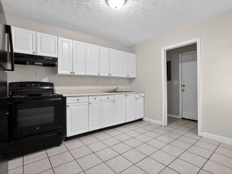 3041 Bluefield Drive , Columbus, OH 43207 Photo 24