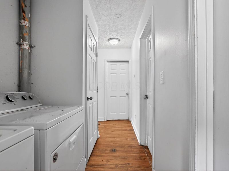 3041 Bluefield Drive , Columbus, OH 43207 Photo 37