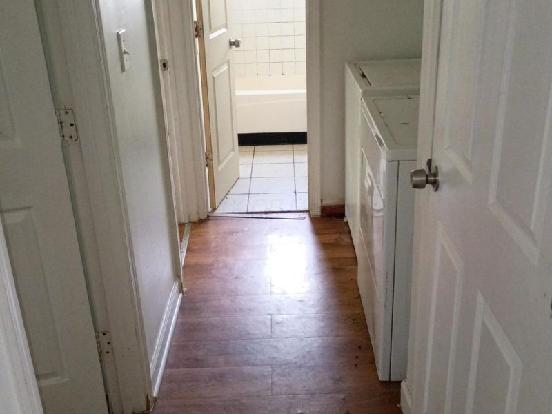 3041 Bluefield Drive , Columbus, OH 43207 Photo 4