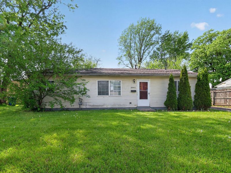 3041 Bluefield Drive , Columbus, OH 43207 Photo 4