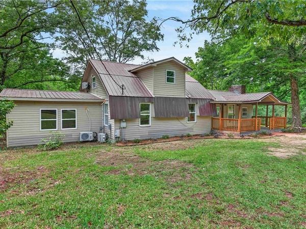 23499 Cowling Road, Robertsdale, AL 36567