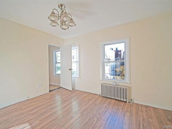 192-23 116th Road , Saint Albans, NY 11412