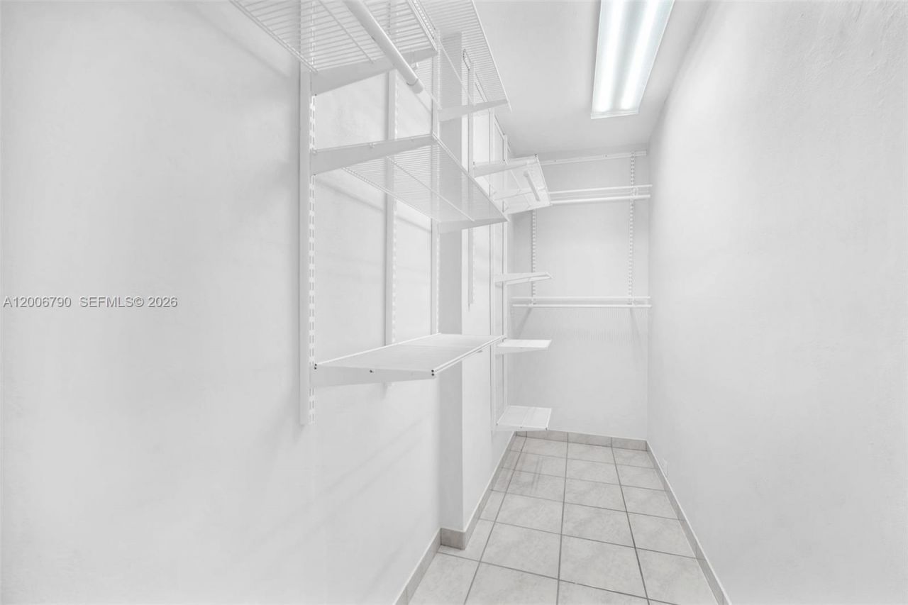 5313 Collins Ave , Unit 204, Miami Beach, FL 33140 Photo