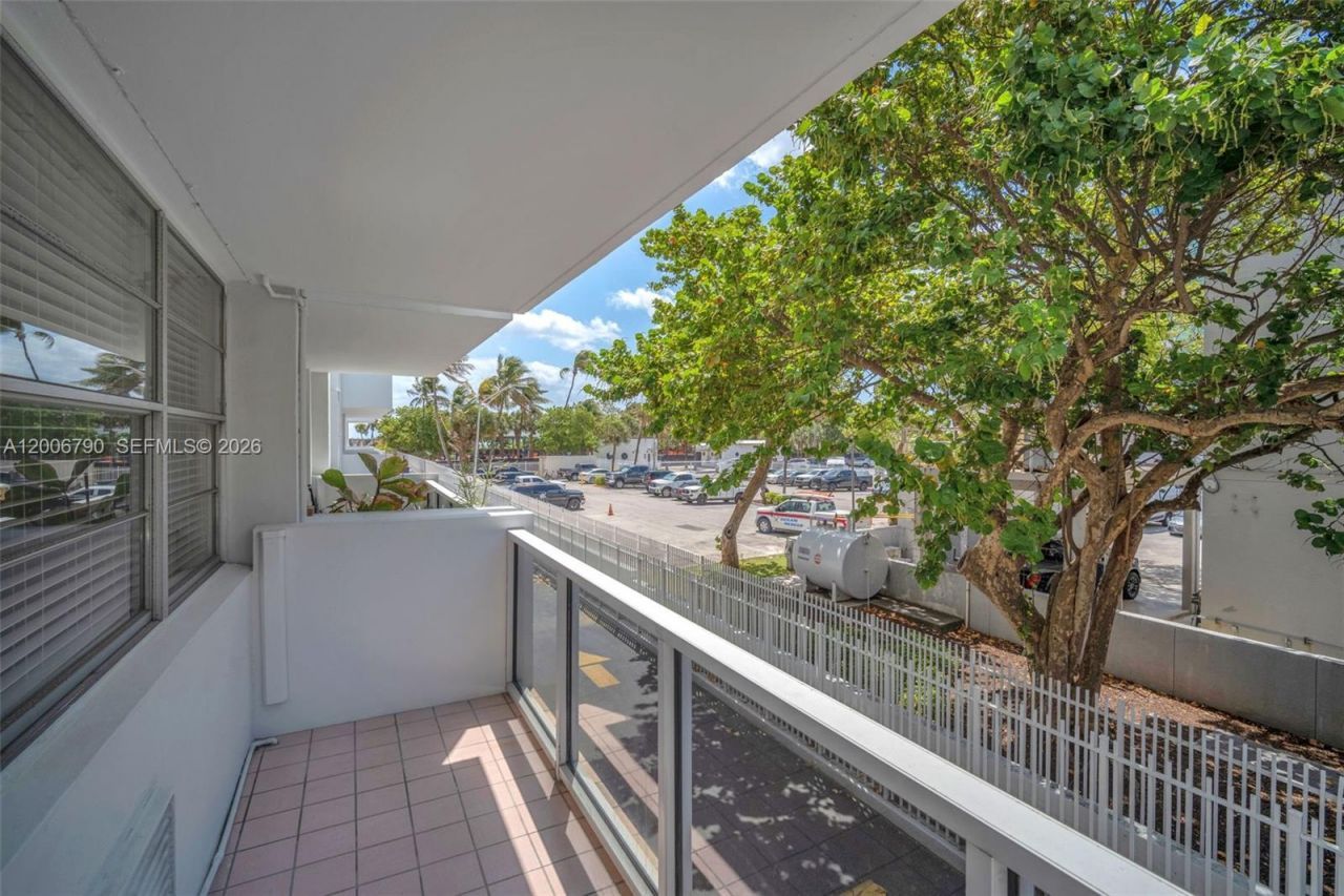 5313 Collins Ave , Unit 204, Miami Beach, FL 33140 Photo