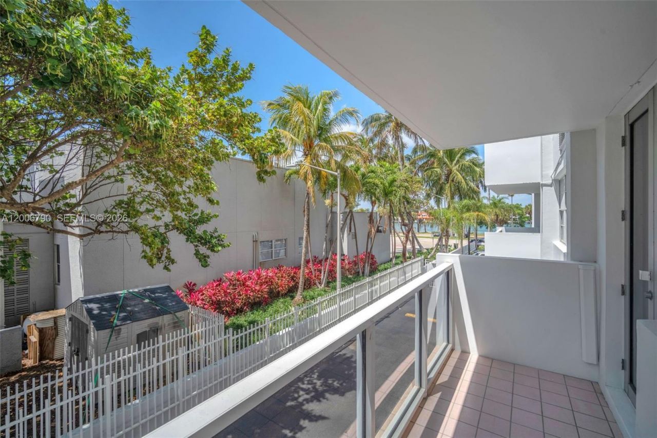 5313 Collins Ave , Unit 204, Miami Beach, FL 33140 Photo
