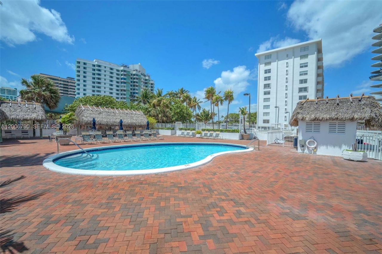 5313 Collins Ave , Unit 204, Miami Beach, FL 33140 Photo