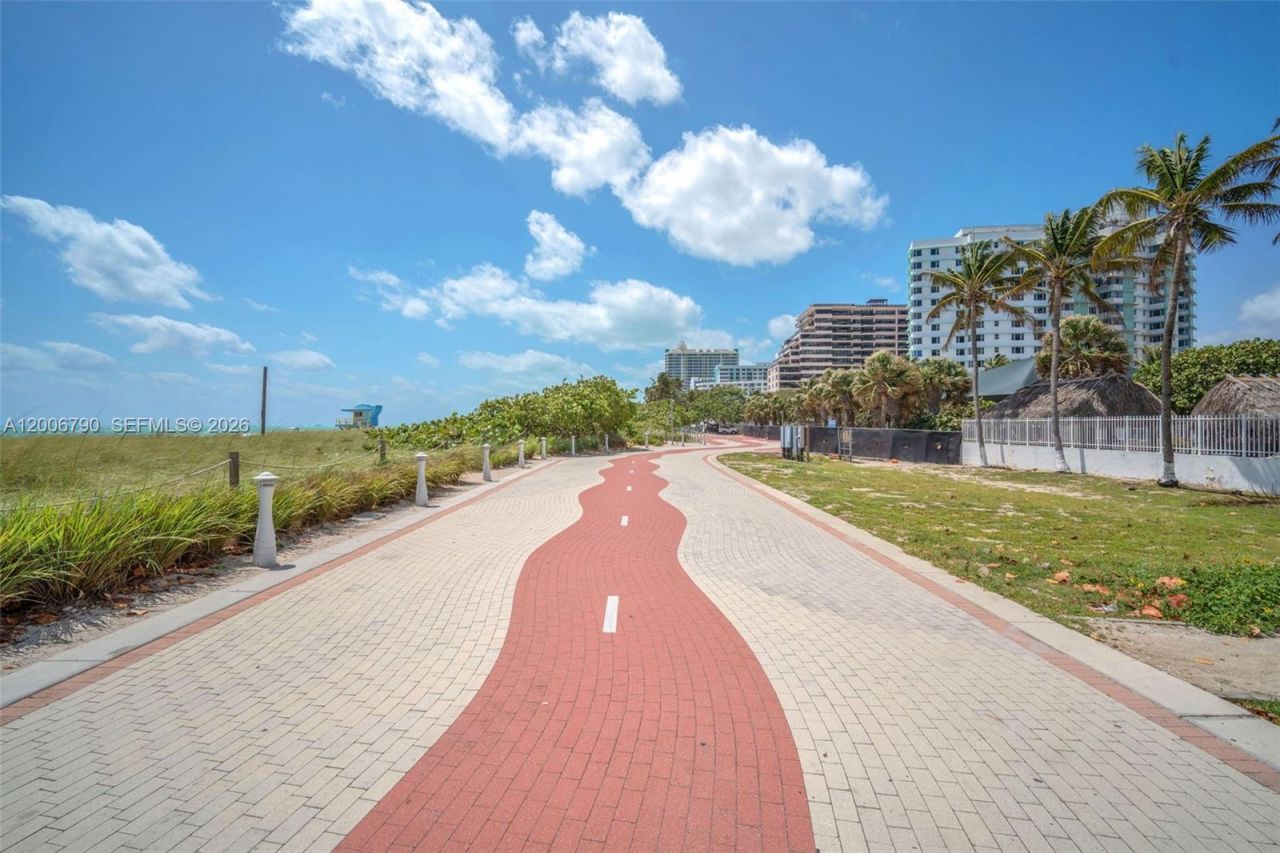 5313 Collins Ave , Unit 204, Miami Beach, FL 33140 Photo