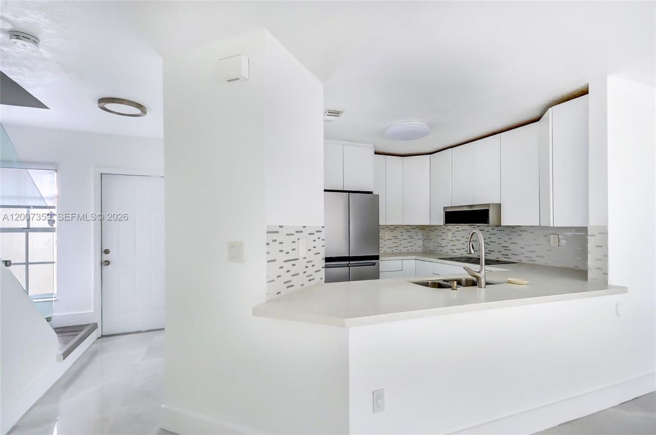 12909 SW 61 , Miami, FL 33183 Photo