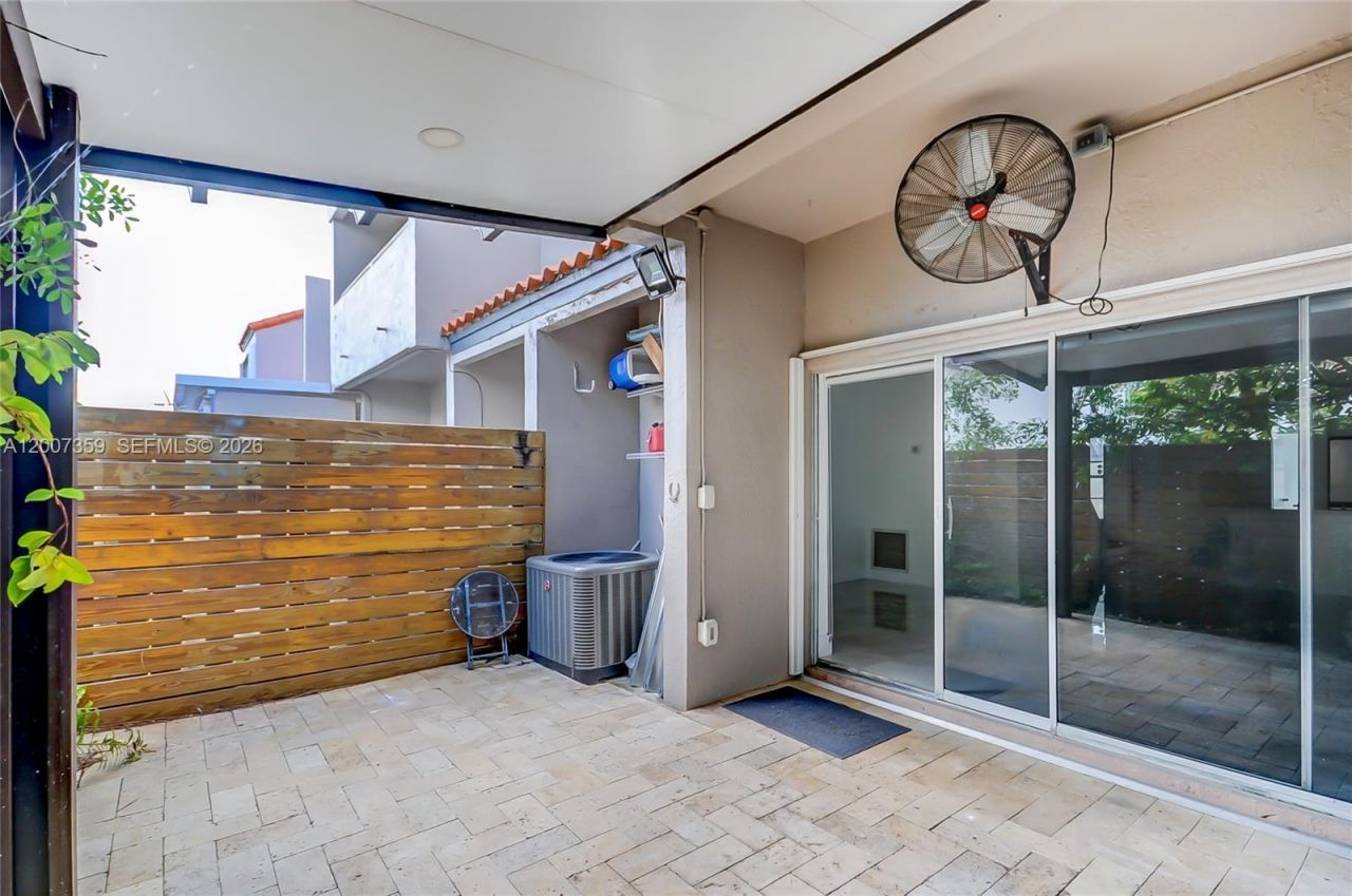 12909 SW 61 , Miami, FL 33183 Photo