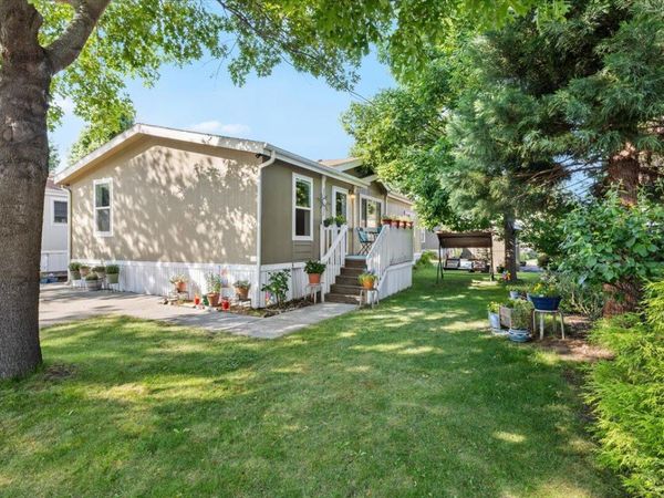 10 E South Stage Road, Unit SPC 423, Medford, OR 97501