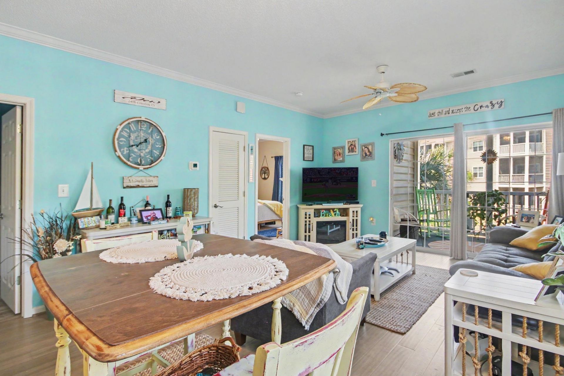 2498 Coastline Ct. Photo 11