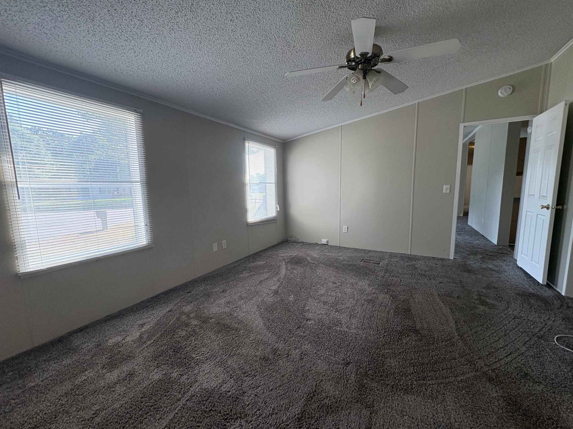 1219 Midvale Dr. Photo 10