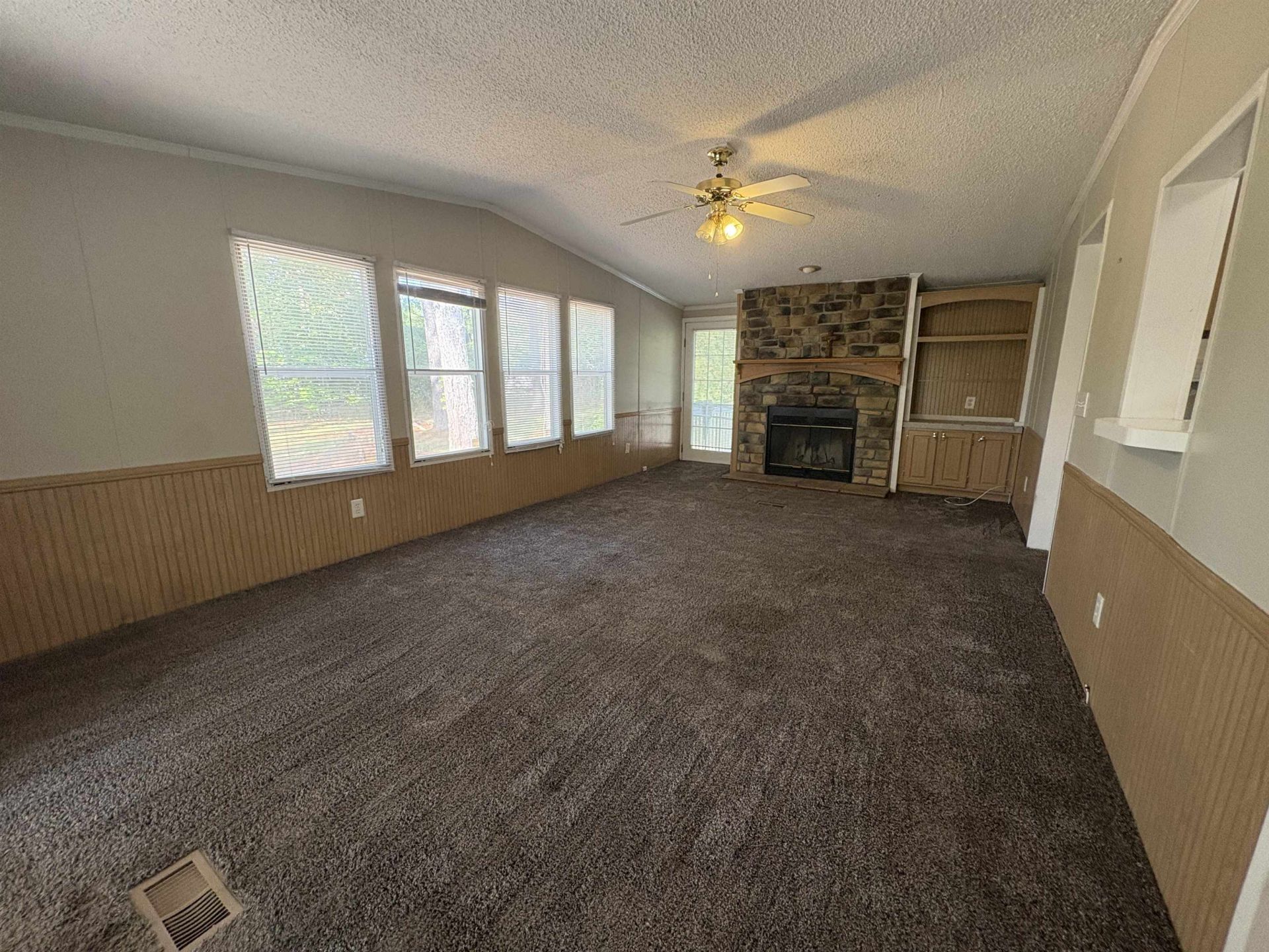 1219 Midvale Dr. Photo 17