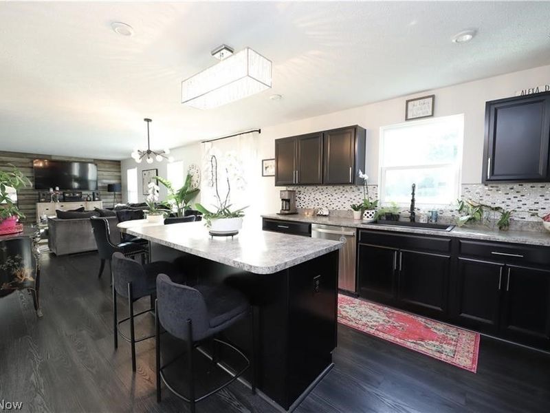 7786 Chesterfield Drive, Chippewa Lake, OH 44215 Photo 5