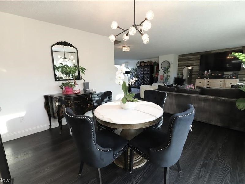 7786 Chesterfield Drive, Chippewa Lake, OH 44215 Photo 8