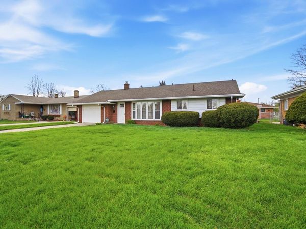 5159 Grosse Point Parkway , Toledo, OH 43611