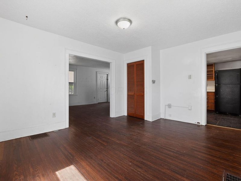 2448 Parkwood Avenue , Columbus, OH 43211 Photo 11