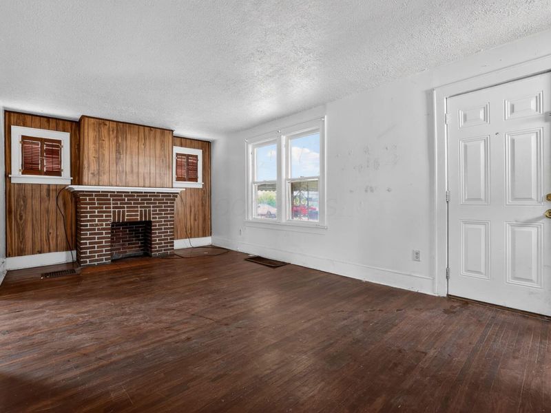 2448 Parkwood Avenue, Columbus, OH 43211 Photo 17