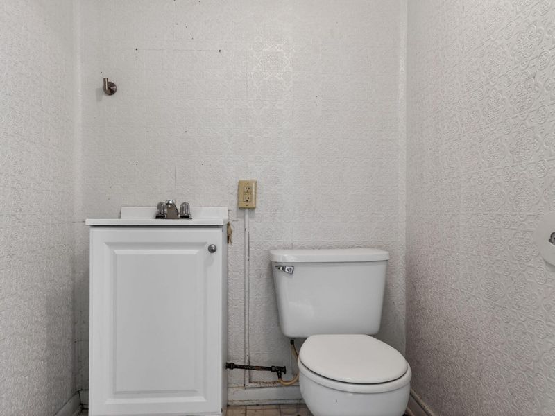 2448 Parkwood Avenue , Columbus, OH 43211 Photo 27