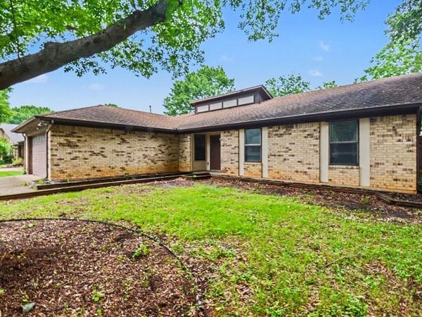 1562 Tiffany Forest Lane, Grapevine, TX 76051